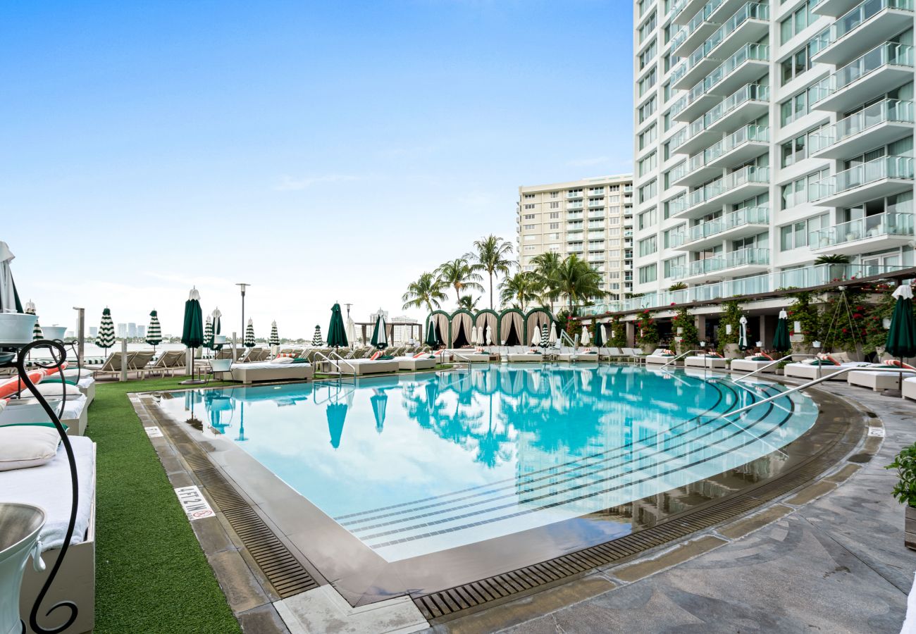 Departamento en Miami Beach - Grand 3-Room Suite Sunset Bay View