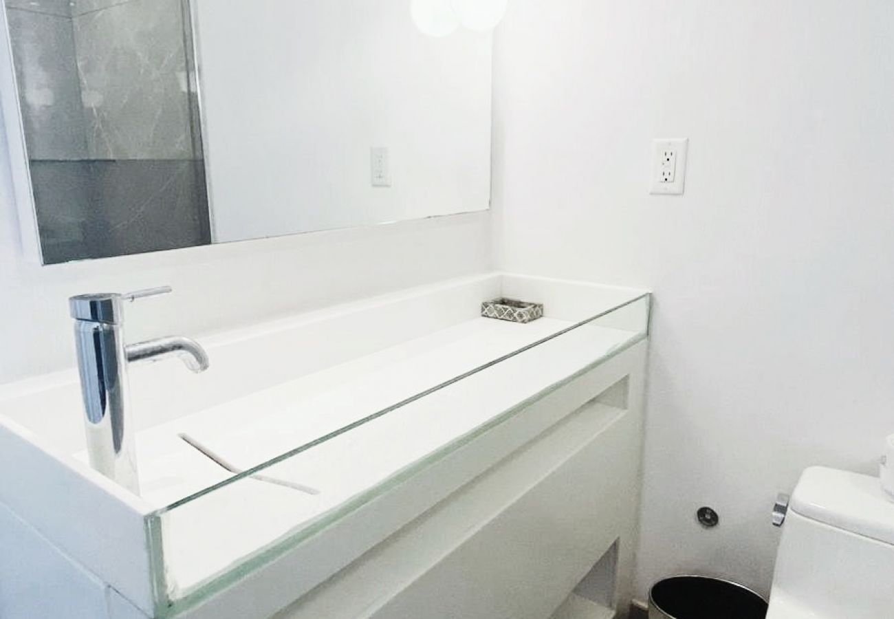 Departamento en Miami Beach - Cool Penthouse w Ocean View 5* Hotel