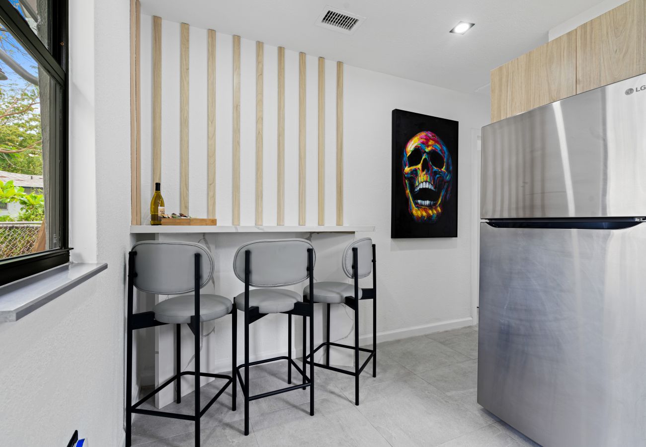 Casa en Miami - Modern House With Guest House in Wynwood 12 Guests