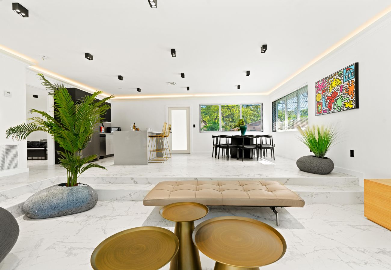 Casa en Miami - Joyful Miami Home for 10 Guests