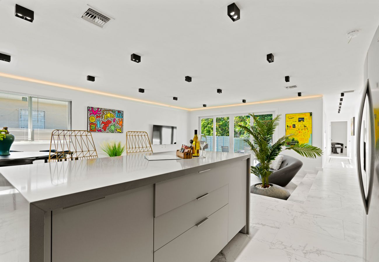 Casa en Miami - Joyful Miami Home for 10 Guests