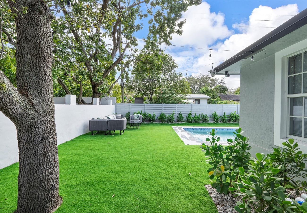 Casa en Miami - MODERN DESIGN DISTRICT HOUSE 7 GUESTS WITH POOL