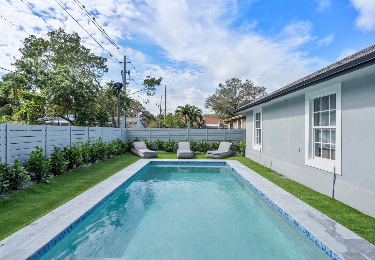 Casa en Miami - MODERN DESIGN DISTRICT HOUSE 7 GUESTS WITH POOL