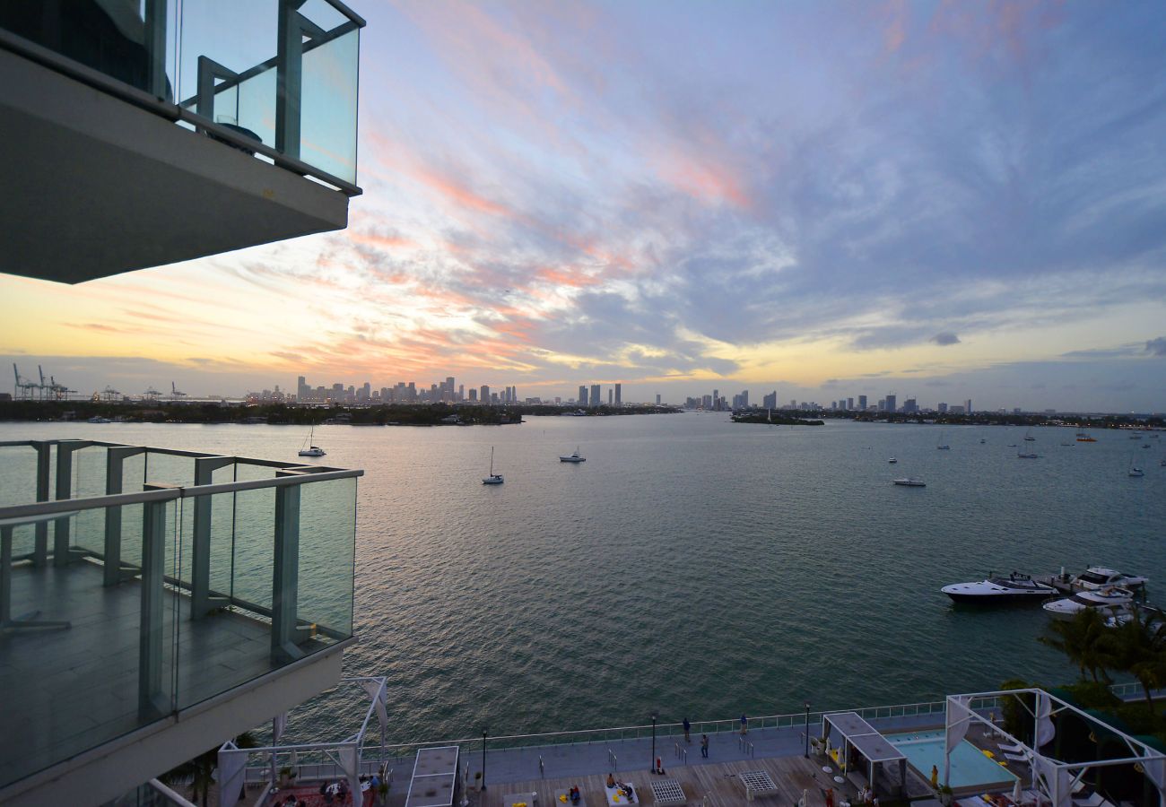 Apartment in Miami Beach - Grand 3-Room Suite Sunset Bay View