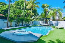 House in Miami - Gorgeous 4BR House with Pool Sunset...